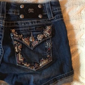 Miss me shorts w/ pocket design